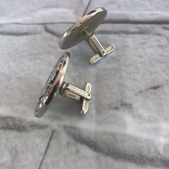 Vintage Hickok Round shaped silver toned cuff links - Picture 6 of 8